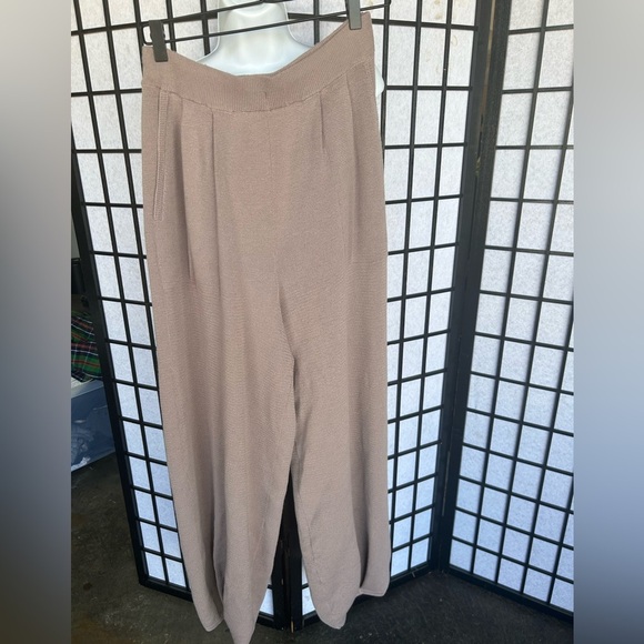 FREE PEOPLE Freya Sweater Set in Cashmere Combo
Color: Cashmere combo (SOLD OUT - Picture 3 of 11